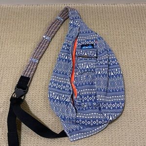 Kavu Bag- blue and white with bright orange zippers